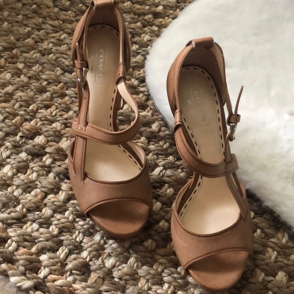 Coach heels - Picture 2 of 5